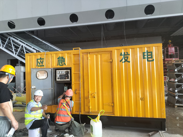 盐津怎样判断空气滤清器是否需要更换？